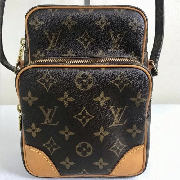 Louis Vuitton Amazone Shoulder Bag - Picture 2 of 16